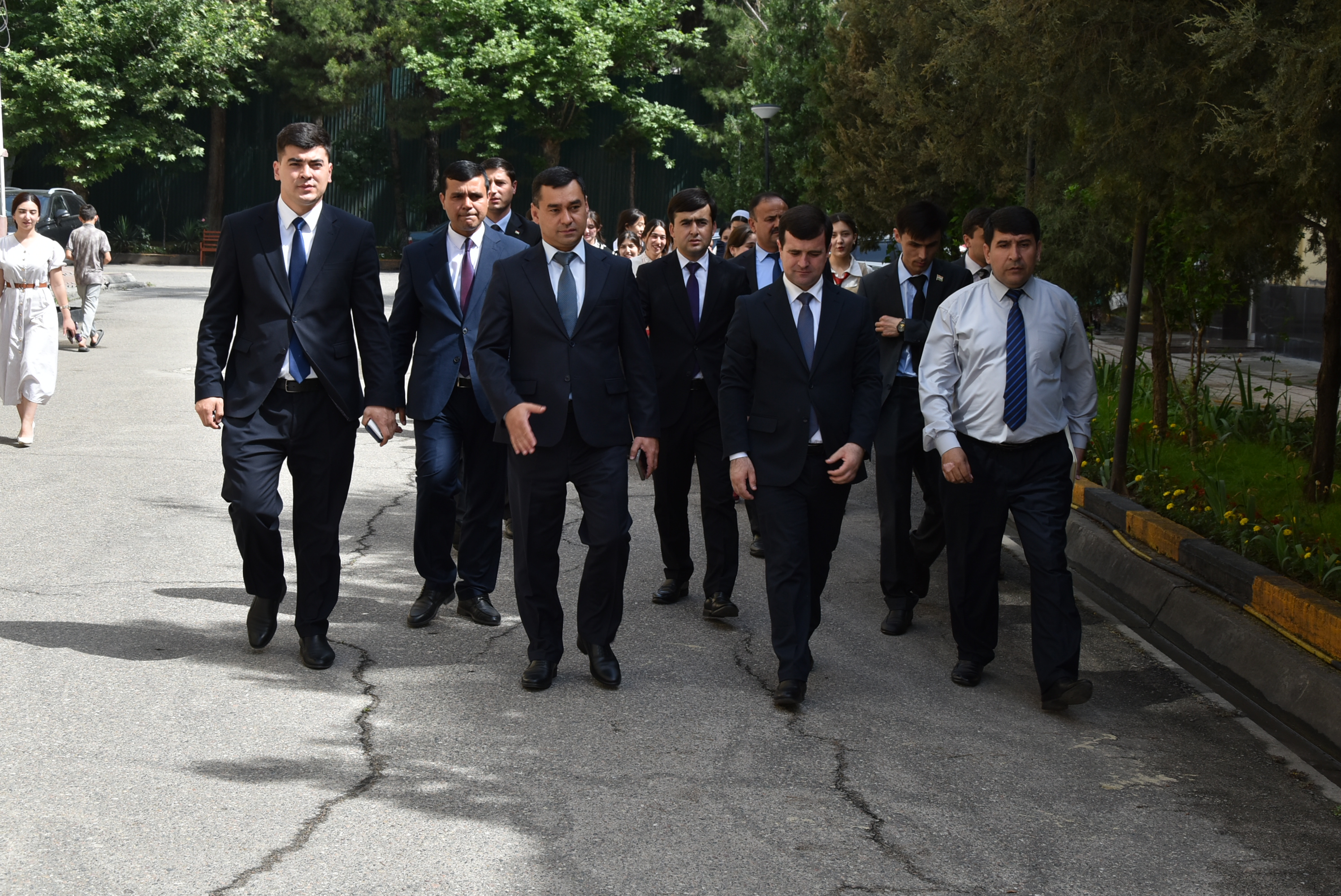 ҲАМОИШИ ДАСТОВАРДҲОИ ҶАВОНОН ДАР СОҲАИ МЕҲНАТ, МУҲОҶИРАТ ВА ШУҒЛИ АҲОЛИИ ҶУМҲУРИИ ТОҶИКИСТОН